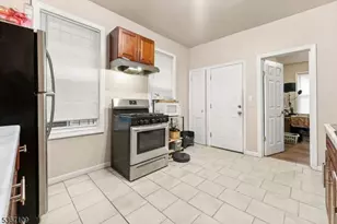 78 Willoughby St, Newark, NJ 07112 - Photo 7