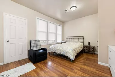 78 Willoughby St, Newark, NJ 07112 - Photo 21