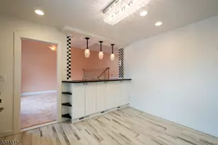 34 Lincoln St, Roseland, NJ 07068 - Photo 7