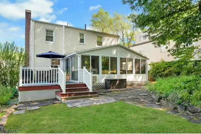 8 Roosevelt Ter, Livingston, NJ 07039 - Photo 1