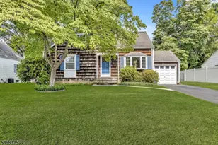 446 Oakridge Ave, North Plainfield, NJ 07063 - Photo 1