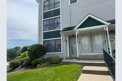 32 Heritage Ln, Hamburg, NJ 07419 - Photo 1