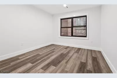 180 Carroll St, Paterson, NJ 07501 - Photo 27