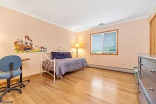 81 Columbus Ave, Totowa, NJ 07512 - Photo 17