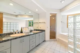 81 Columbus Ave, Totowa, NJ 07512 - Photo 21