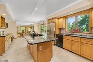 81 Columbus Ave, Totowa, NJ 07512 - Photo 13