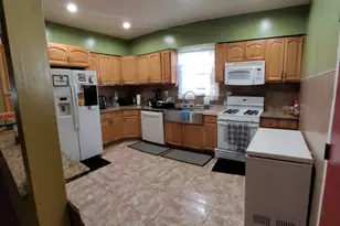 6 Emerson St, East Orange, NJ 07018 - Photo 3