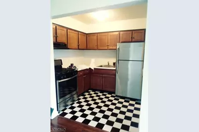 565 Grove St #B12, Clifton, NJ 07013 - Photo 7