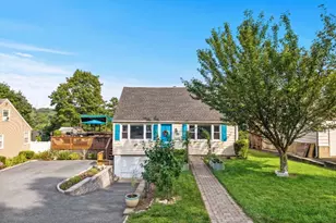 18 Westwood Dr N, West Orange Township, NJ 07052 - Photo 1