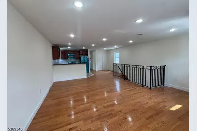 132 Steuben St, East Orange, NJ 07018 - Photo 3