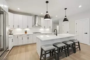 44 Willow Ln, Parsippany, NJ 07054 - Photo 7