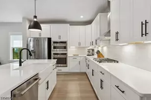 44 Willow Ln, Parsippany, NJ 07054 - Photo 5