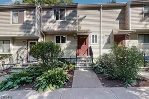 19 Fox Tail Ln, Hardyston Township, NJ 07419 - Photo 1