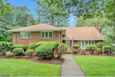 581 Mazur, Paramus, NJ 07652 - Photo 1