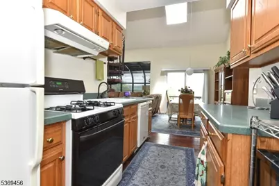 4 Acapulco Princess Pl U #8, Vernon, NJ 07462 - Photo 7