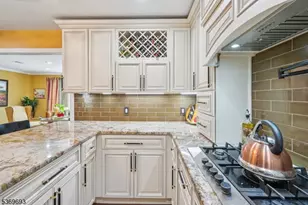 20 Leonard Terrace, Wayne, NJ 07470 - Photo 7