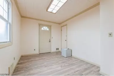 194 Eagle Rock Ave, Roseland, NJ 07068 - Photo 9