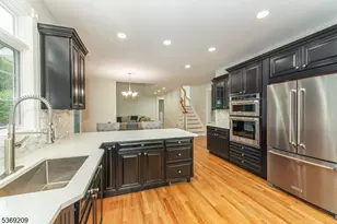 6 Perin Pl, Roxbury Township, NJ 07876 - Photo 9