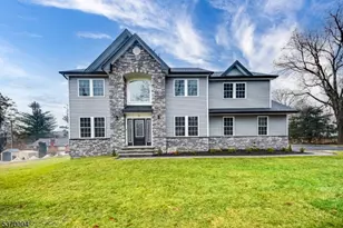 18 Whippoorwill Rd, Mount Olive, NJ 07828 - Photo 1