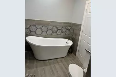 27 Highland Ter, Irvington, NJ 07111 - Photo 9