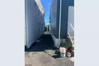 27 Highland Ter, Irvington, NJ 07111 - Photo 3