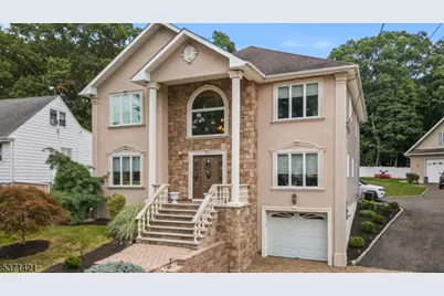 142 Highview Dr, Woodland Park, NJ 07424 - Photo 1