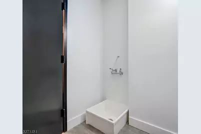 486 Market St, Newark, NJ 07105 - Photo 31