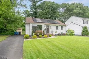 443 Richard Way, North Plainfield, NJ 07062 - Photo 1