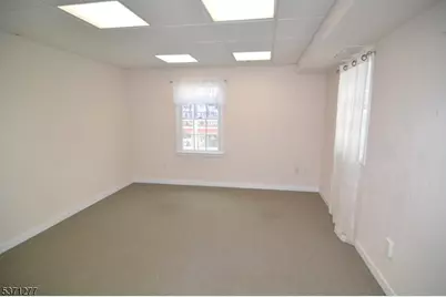 26 Main St, Flemington, NJ 08822 - Photo 5