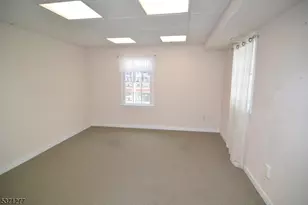 26 Main St, Flemington, NJ 08822 - Photo 5