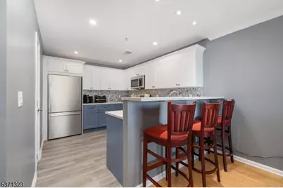 56 King George Rd, Green Brook Township, NJ 08812 - Photo 9