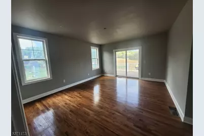 81 Belview Rd, Lopatcong Township, NJ 08865 - Photo 11