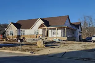 81 Belview Rd, Lopatcong Township, NJ 08865 - Photo 3