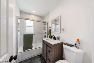 25 Evelyn Ct, Maplewood, NJ 07040 - Photo 17