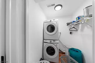 25 Evelyn Ct, Maplewood, NJ 07040 - Photo 31