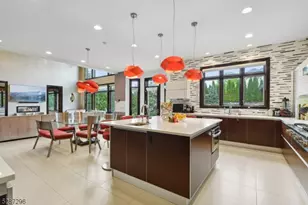 14 Michelle Ln, Livingston, NJ 07039 - Photo 9