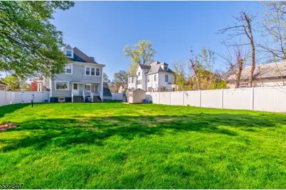 132 W 6th Ave, Roselle, NJ 07203 - Photo 35