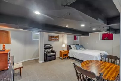 132 W 6th Ave, Roselle, NJ 07203 - Photo 29