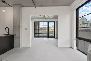 65 McWhorter, Newark, NJ 07105 - Photo 13