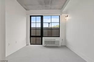 65 McWhorter, Newark, NJ 07105 - Photo 19