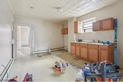 405 N 8th St, Prospect Park, NJ 07508 - Photo 21