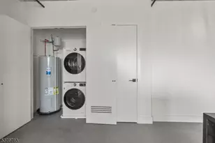 65 McWhorter, Newark, NJ 07105 - Photo 17