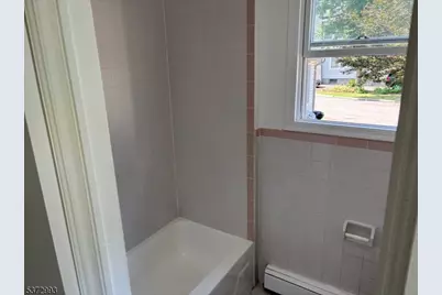 27 Roseland Ave, Roseland, NJ 07068 - Photo 11