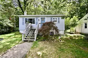 32 Sachem Rd, Jefferson Township, NJ 07849 - Photo 1