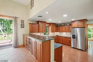 528 Brian Dean Dr, Glen Gardner, NJ 08826 - Photo 5