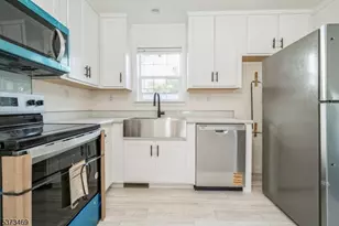 195 W Main St Unit, Chester, NJ 07930 - Photo 7