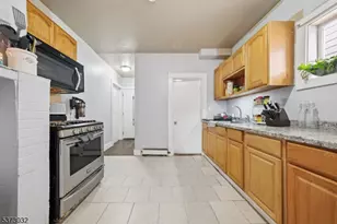297 W Runyon St, Newark, NJ 07108 - Photo 9