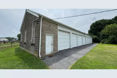 98 Henderson St, Phillipsburg, NJ 08865 - Photo 3