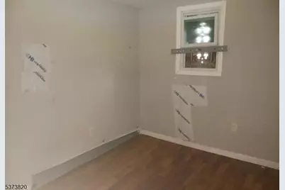 648 S 11th St, Newark, NJ 07103 - Photo 11