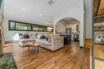 32 Hillside Ct, Union Township, NJ 08809 - Photo 1